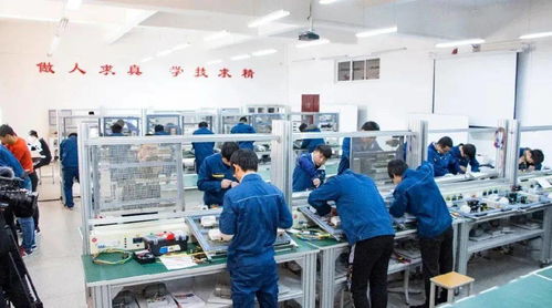 上高职 选神职,前脚进校门,后脚进企业